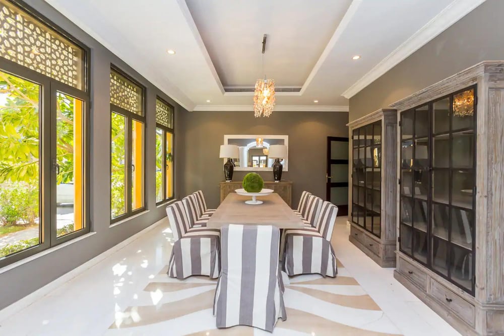 Prvt Pool Beach in Luxury Palm Jumeirah Villa