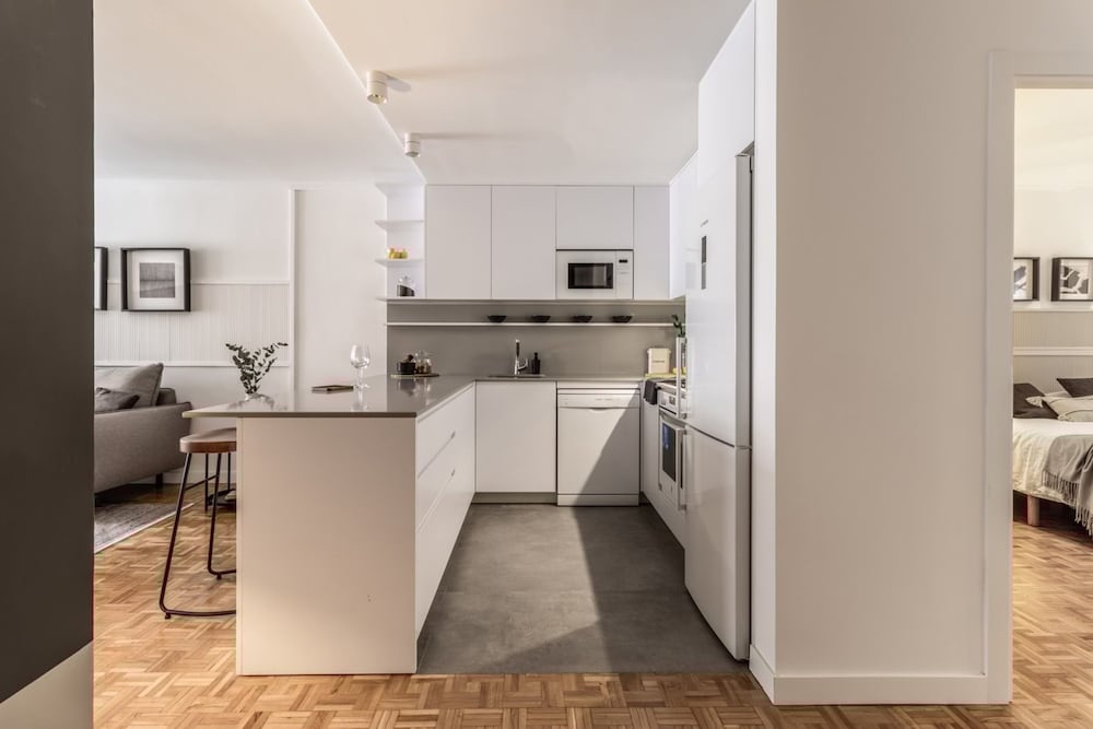 Movida - 2 Bedroom and Pool in Chamber