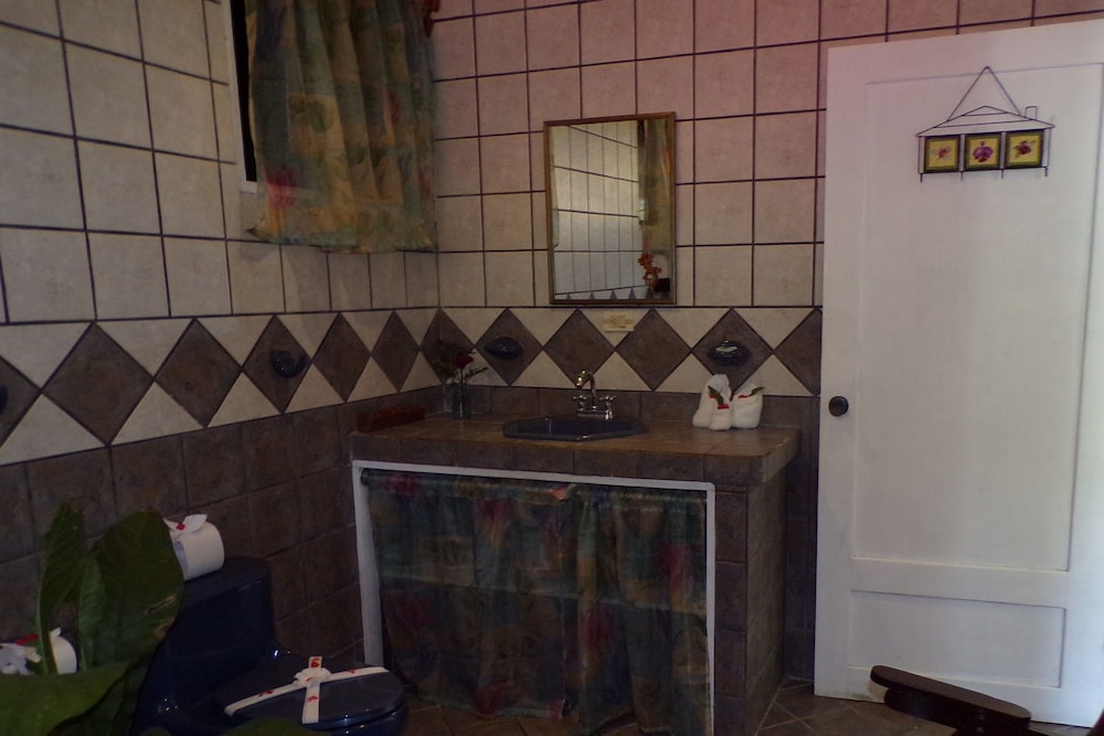 Mycasa's Bed and Breakfast
