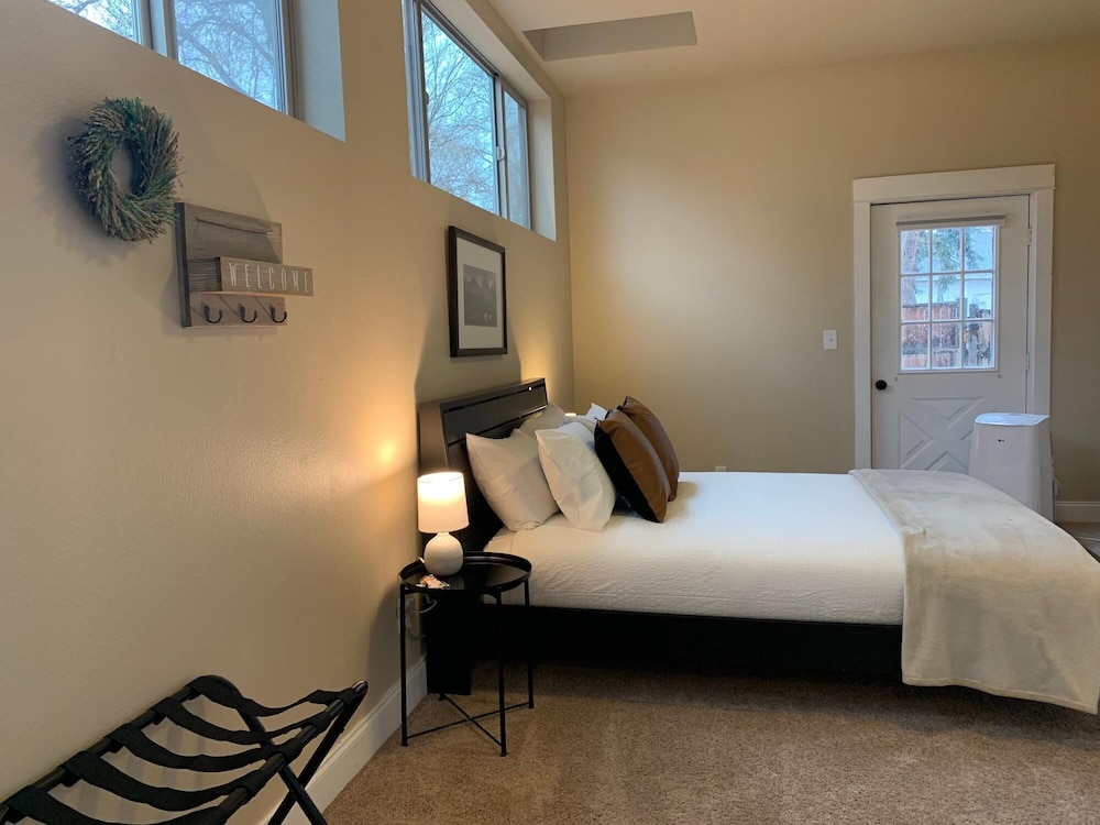 Gorgeous Guest Suite. Walk to Old Town & CSU! view 2