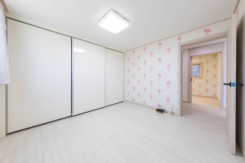 Ulsan Byeoldam Eunchae Pool Villa