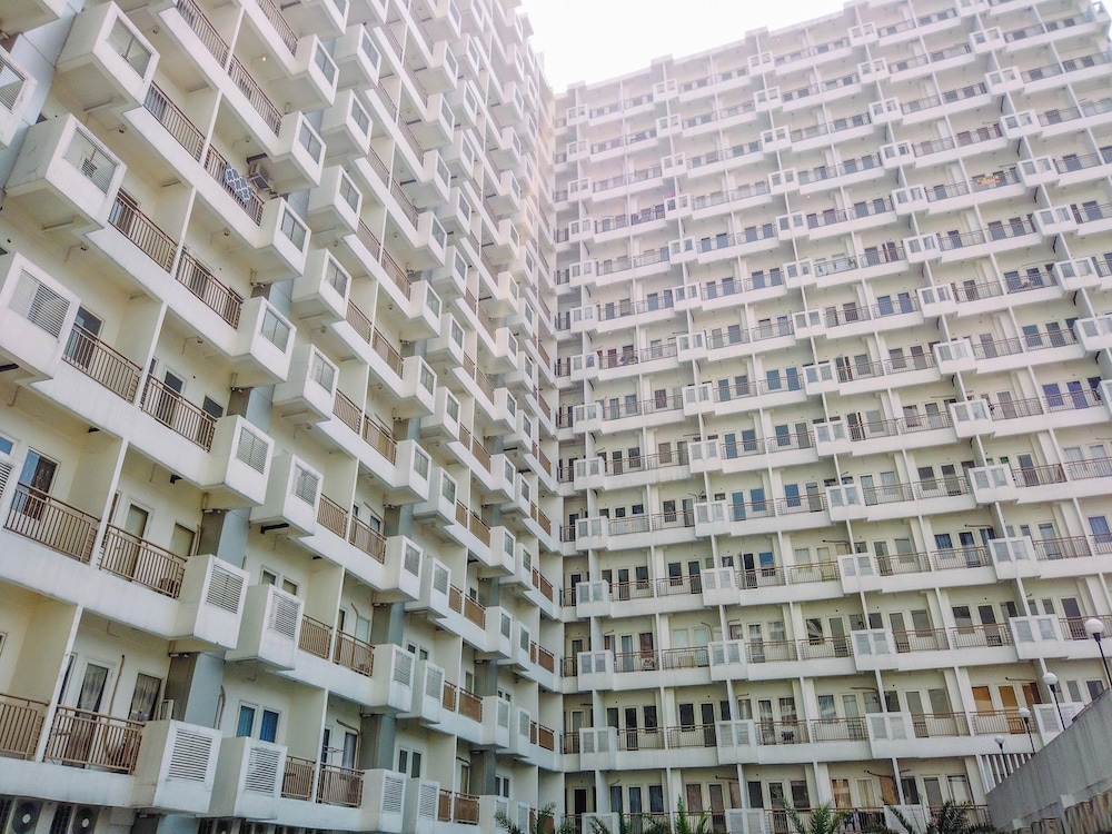 Modern Look 1BR at Sentul Tower Apartment