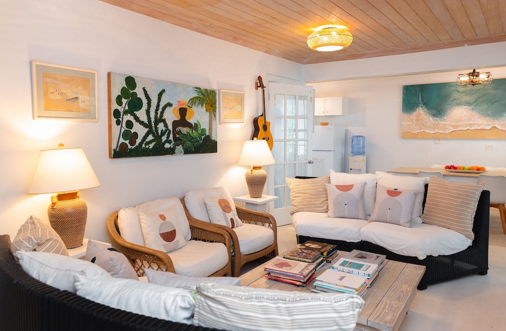 Sea Song Hi 4 Bedroom Home