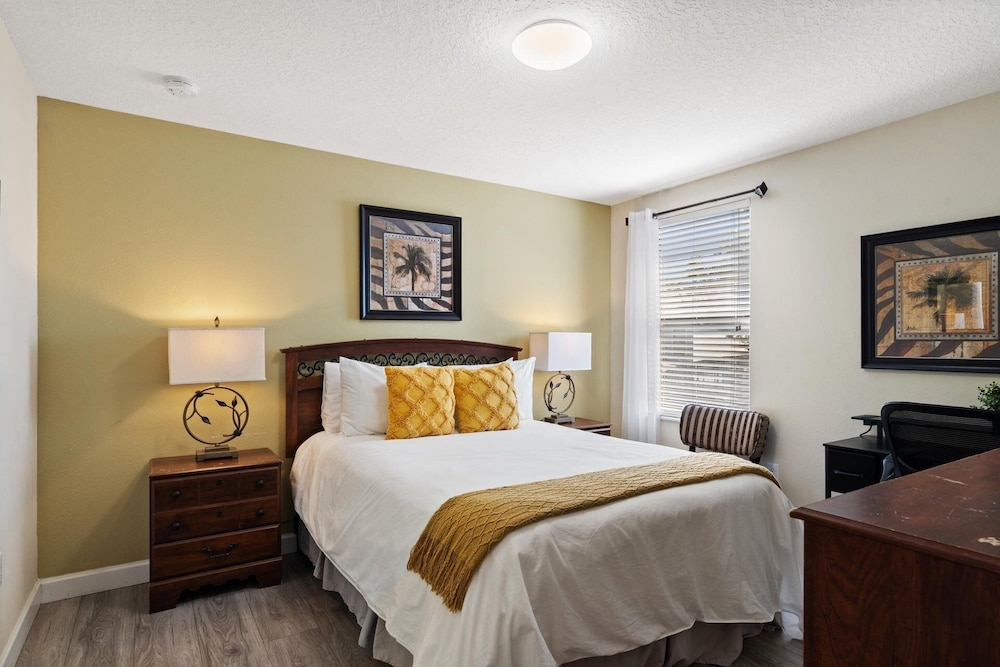 Championsgate Resort 8 Bedroom Pool Home with Spa 8 Home