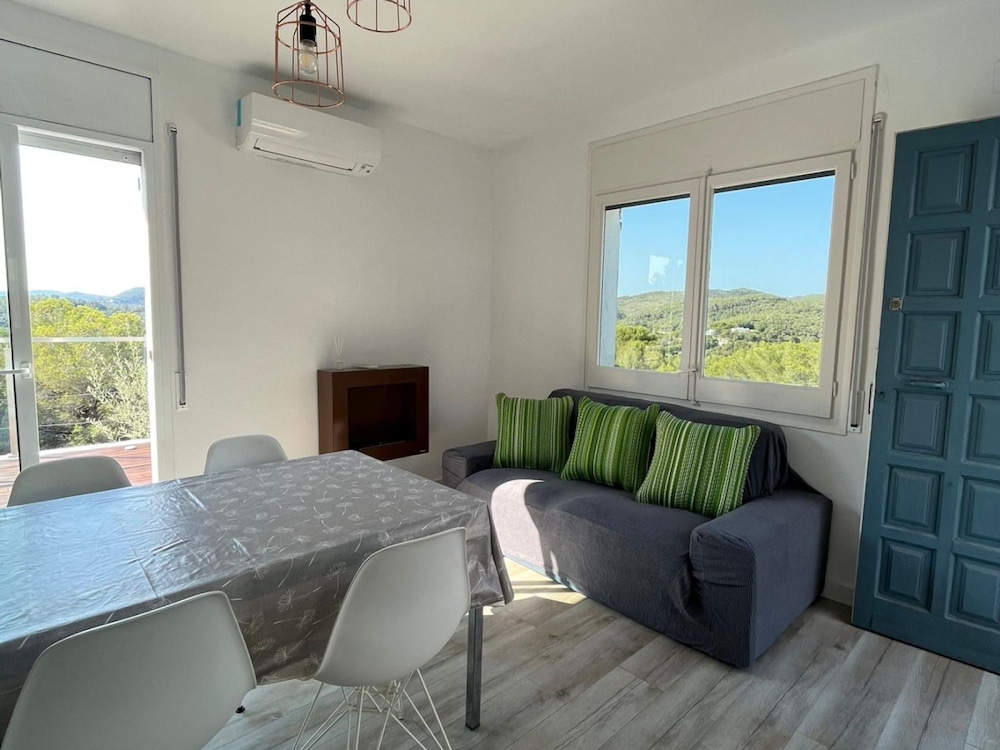 Villa Independiente con Piscina y Vistas