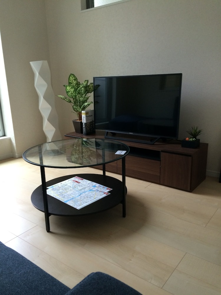 Kasai Guest House, 4min to Kasai Sta, Direct buses to Airport & Disney