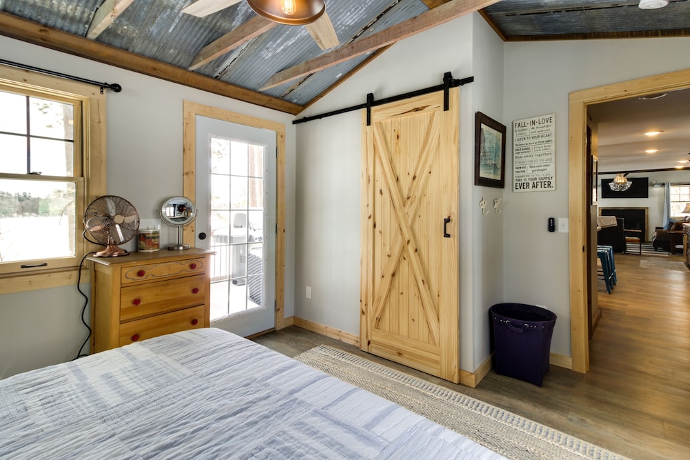 Lakefront Nevis Cabin Escape w/ Hot Tub! view 2