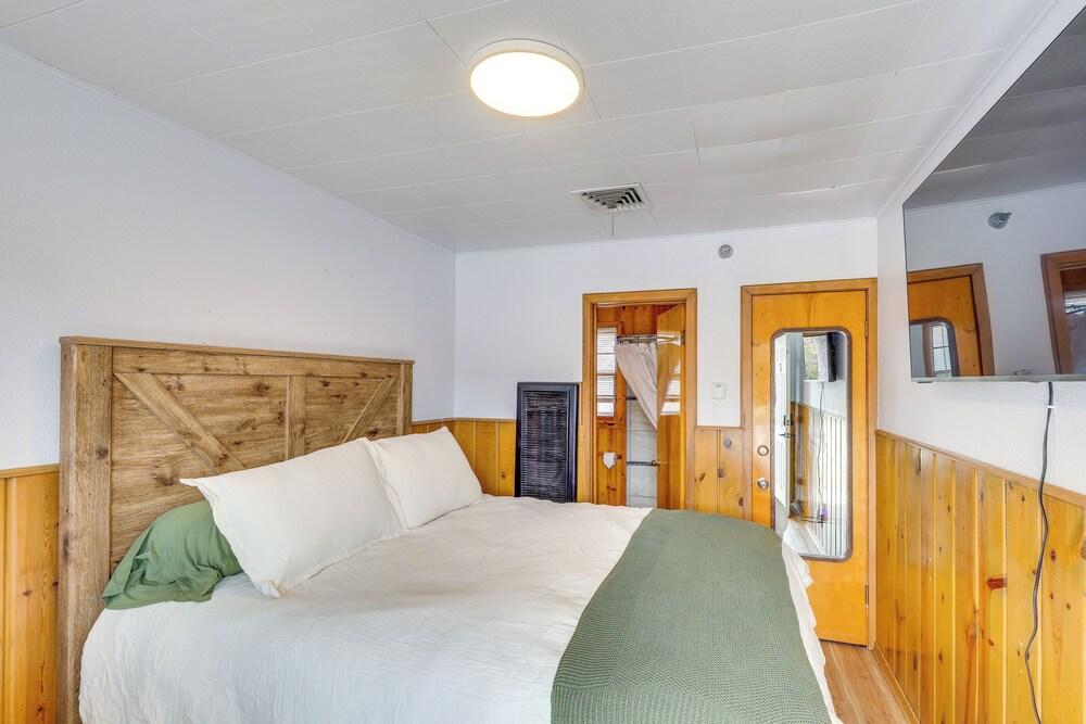 2 Mi to Black Hills Natl Forest: Convenient Pad!