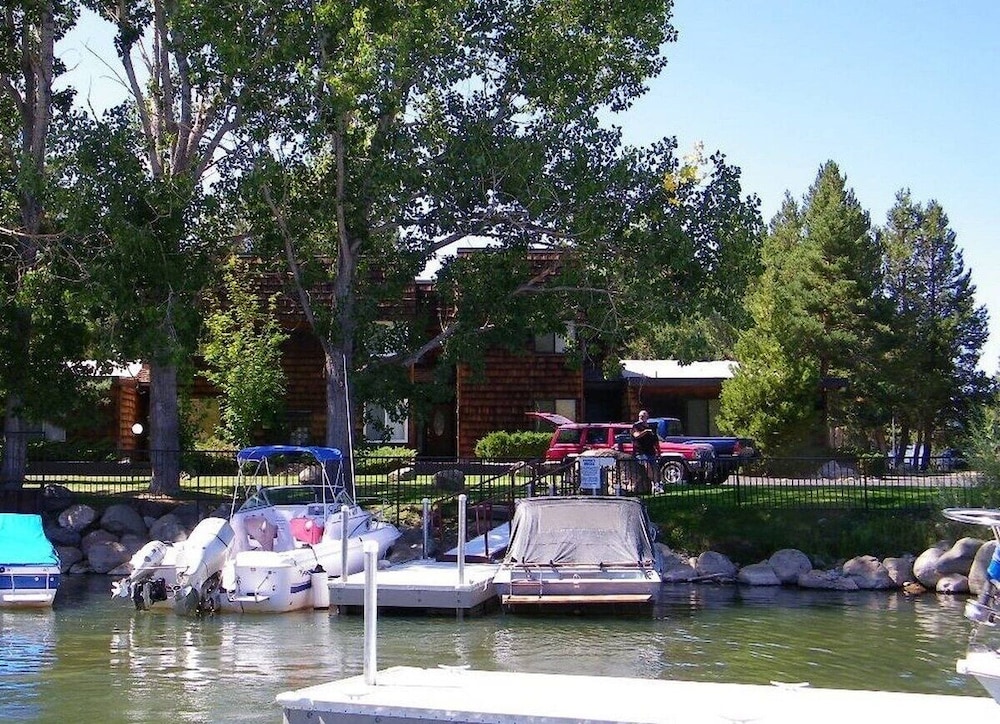 Lake Tahoe Vacations - Hawks View 3 Bedroom Home by RedAwning - Property Image 10