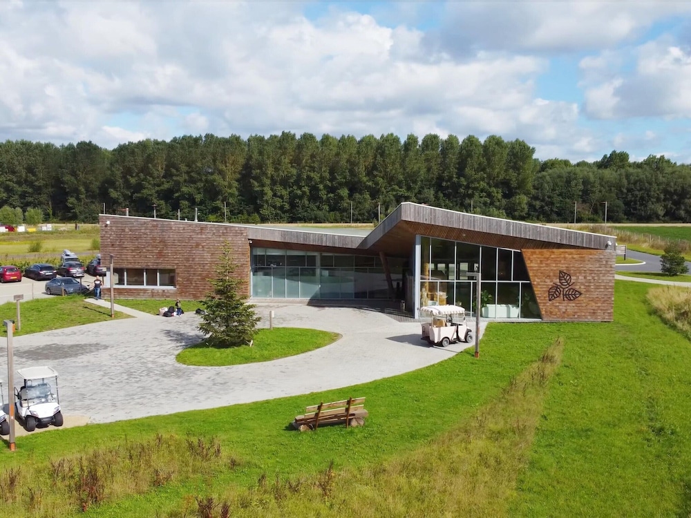 Suite in Forest Dockside Near Tournai