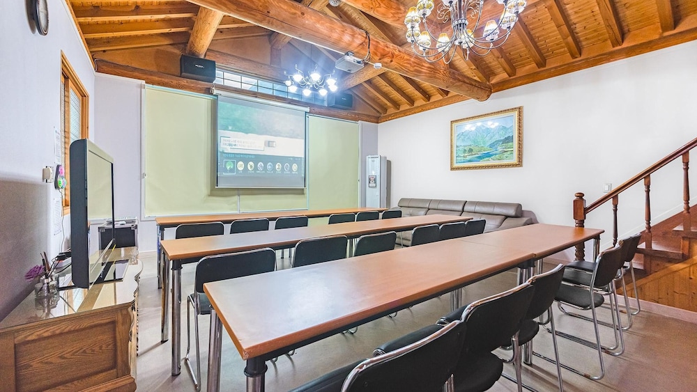 meeting & event spaces