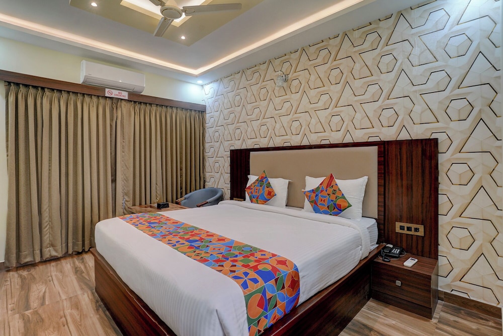 FabHotel Prime SN Blue