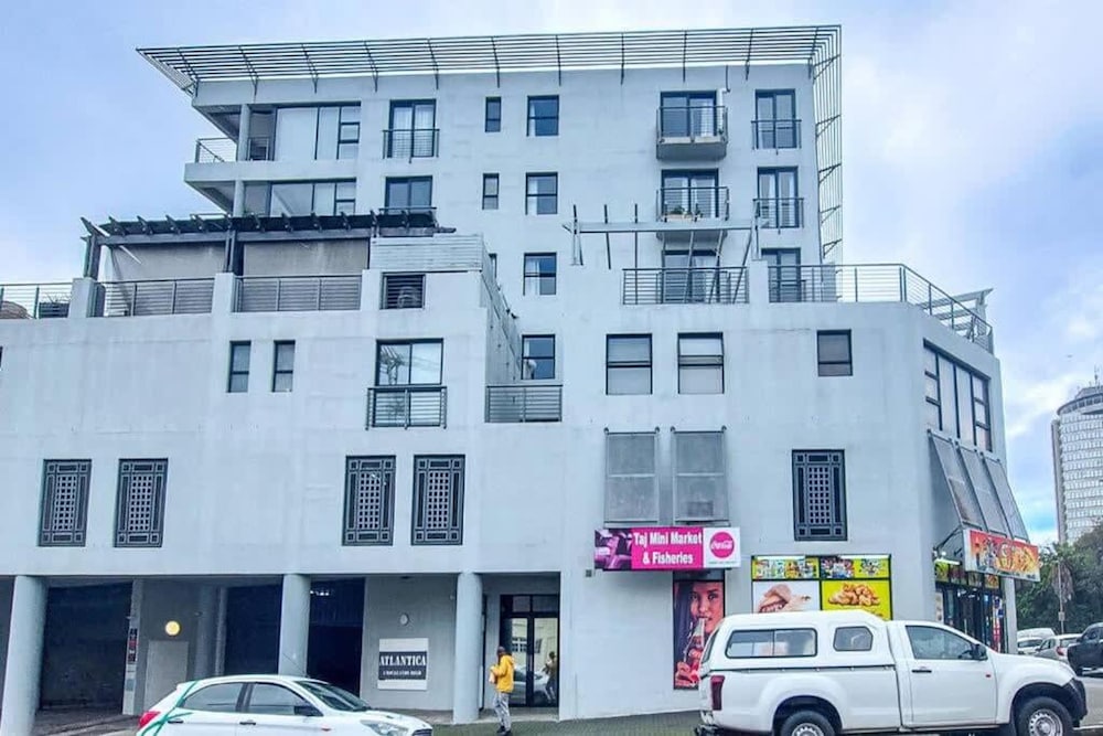 Spacious 1 Bedroom Apartment Atlantica Seapoint