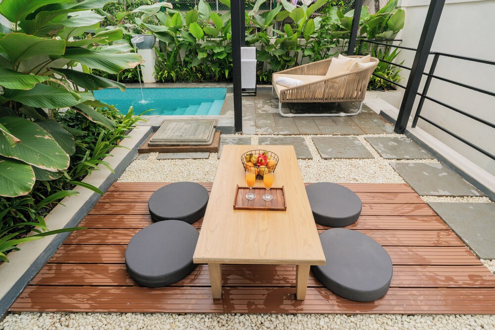 ELIVAAS Ekam | Luxe 4 BHK Villa With Pvt Pool & Patio