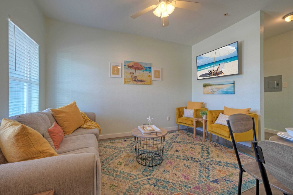 Sleeps 24 4 Costa Bahia Units w/ Pool & Beach Access