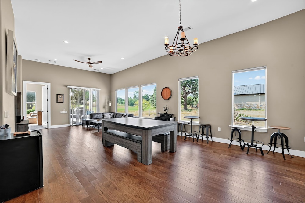 Hill Country Retreat & Casita