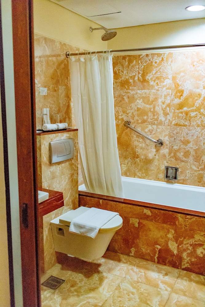 Crown Regency Beach Resort, Boracay Island - 23