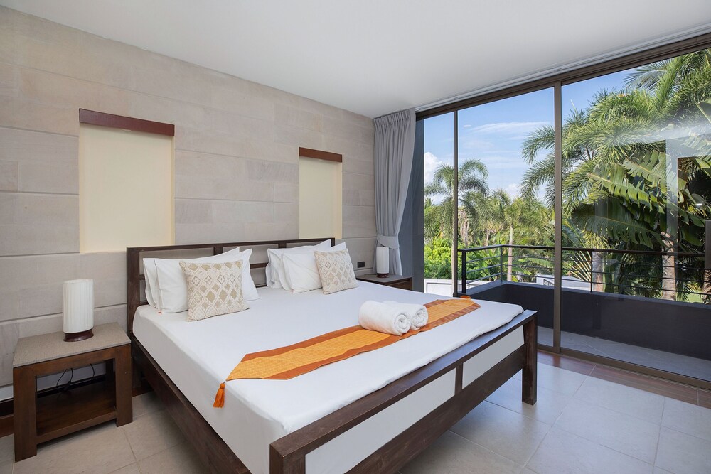 Private 3BR Pool Access Villa Argent 10 view 4