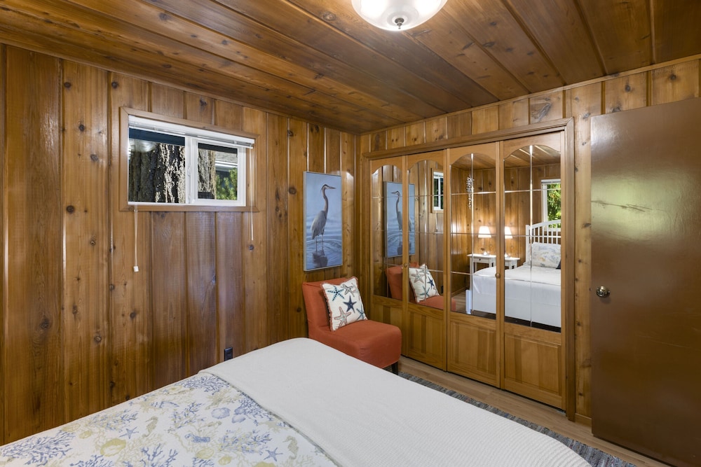 Captain s Retreat in Shelton