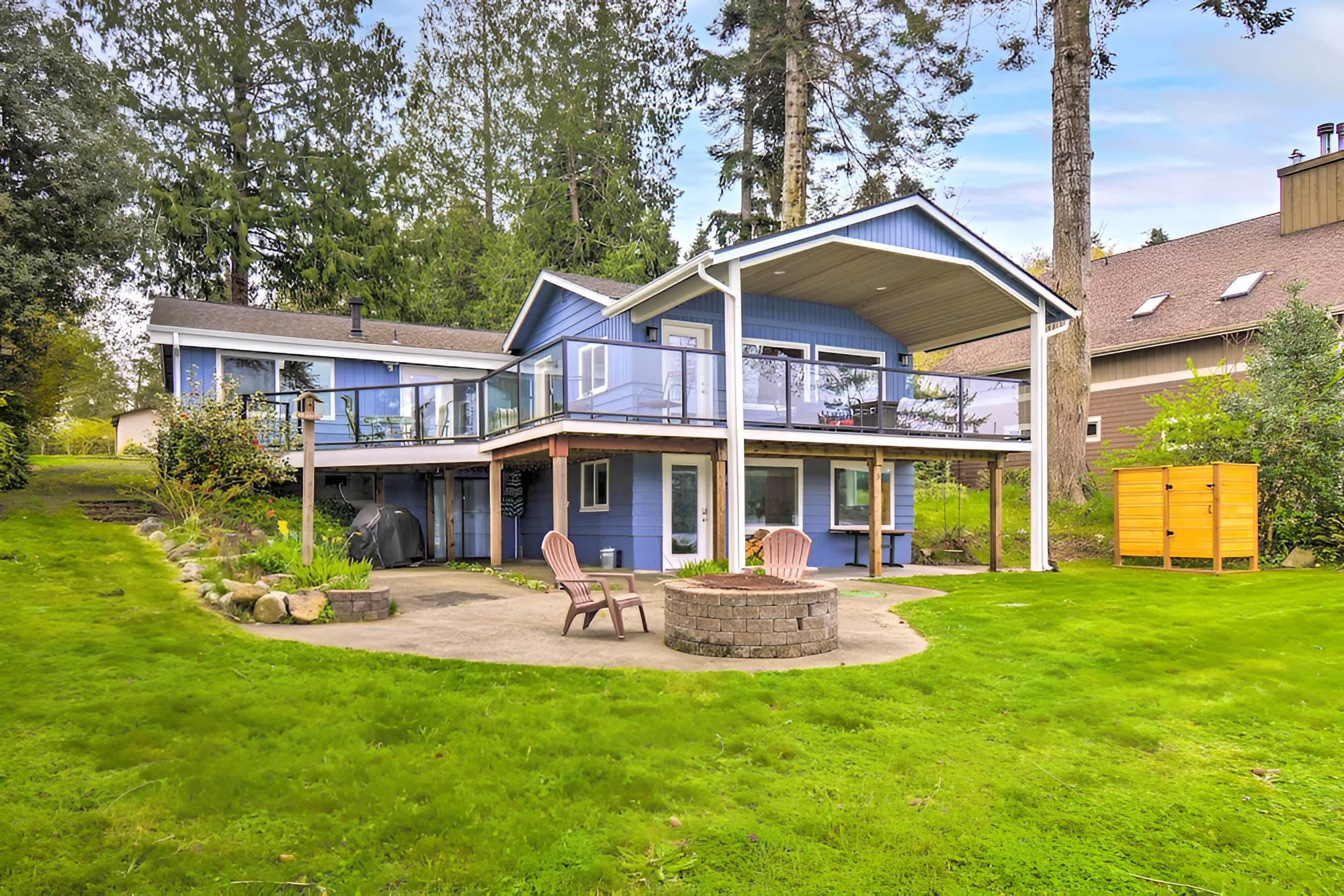 Renovated Kingston Home: Game Room & Deck!