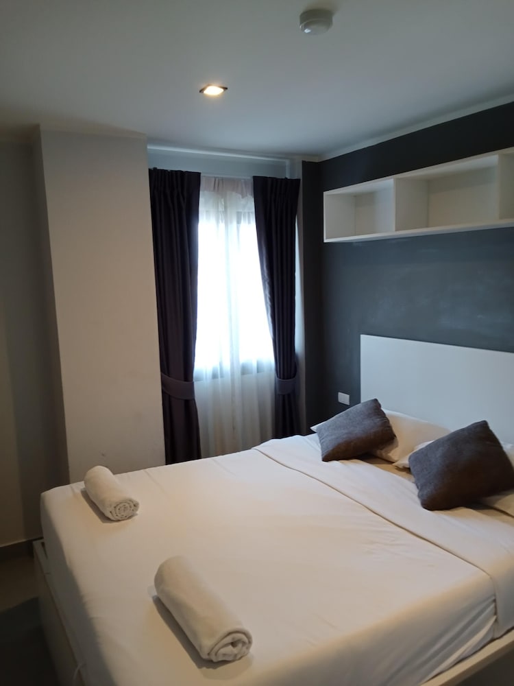 Well-located condo 1-BR T1-NV 203