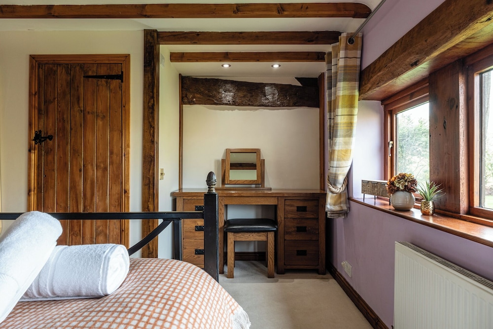 The Threshing Barn-Stunning 5 BD Retreat