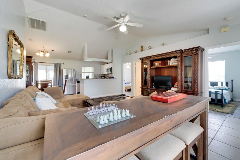 Fenced Yard & Game Room: Family Home in Kissimmee!