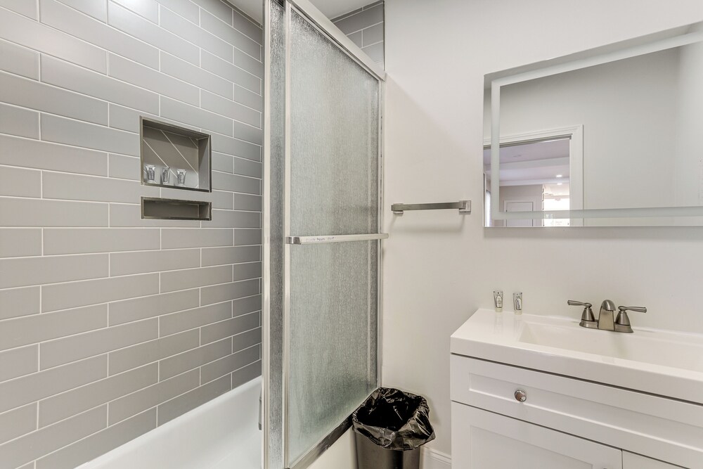 Pet-friendly Home w/ Spacious Yard in Avon!