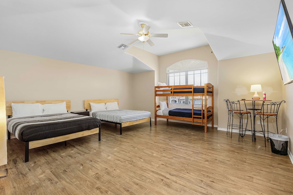 Spacious Canalfront Oasis w/ Pool Hot Tub! - Property Image 31