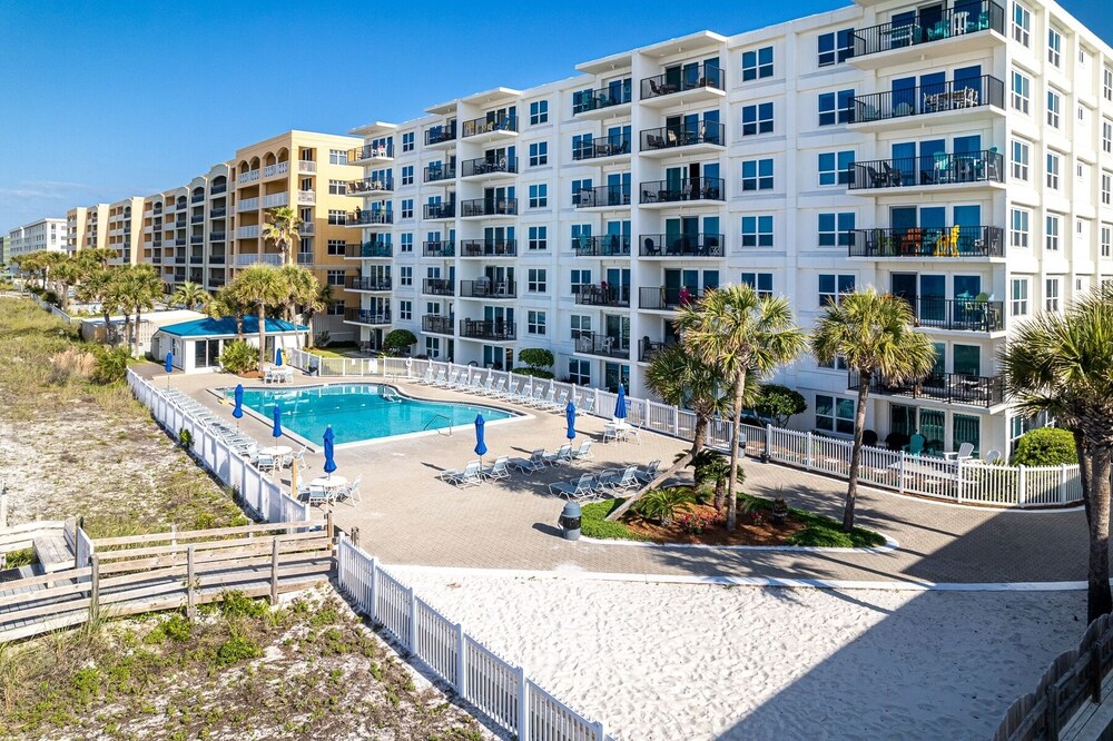 Sea Oats 606 is a Gorgeous Gulf Front 3 BR - with Free Beach Service for 4 by RedAwning view 3
