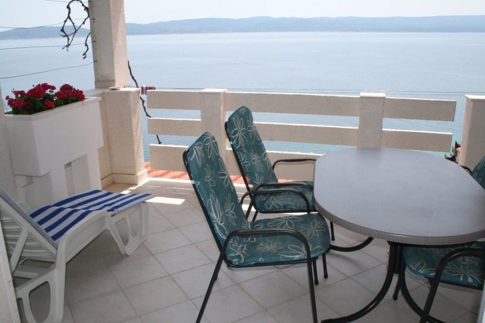 Ivo - sea View - A3 view 3