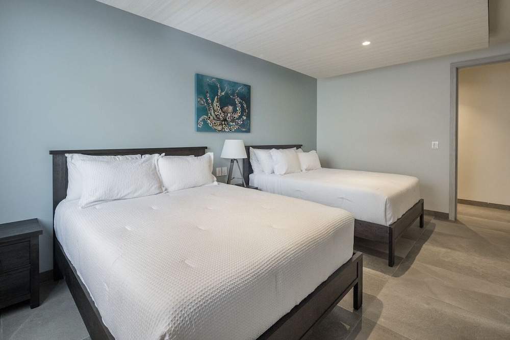 Luxury New Oceanfront Condo 5BR Sleeps 12
