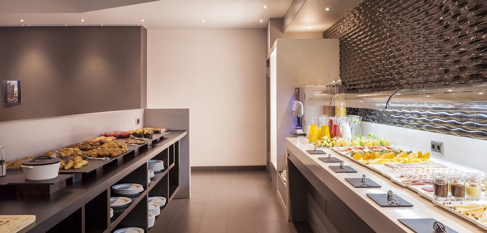 Hotel ILUNION Bel Art 3