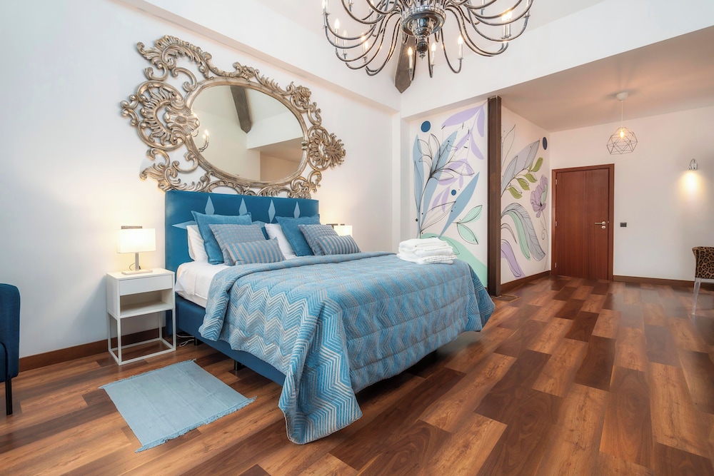 Oakmoon House