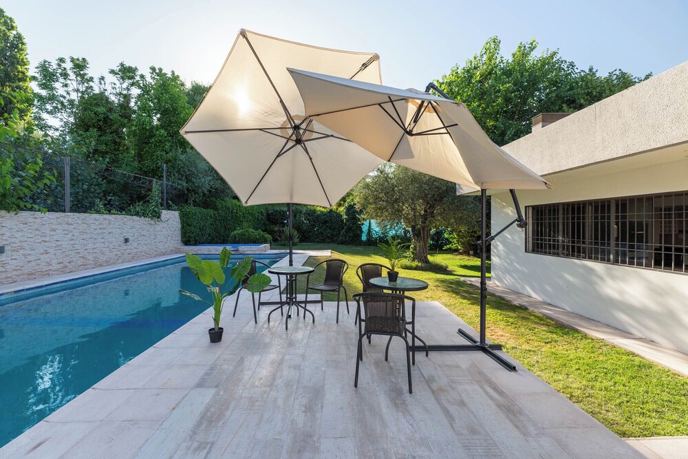 MOT Wine Country Mansion