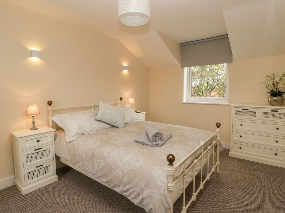 Hawthorn view 4