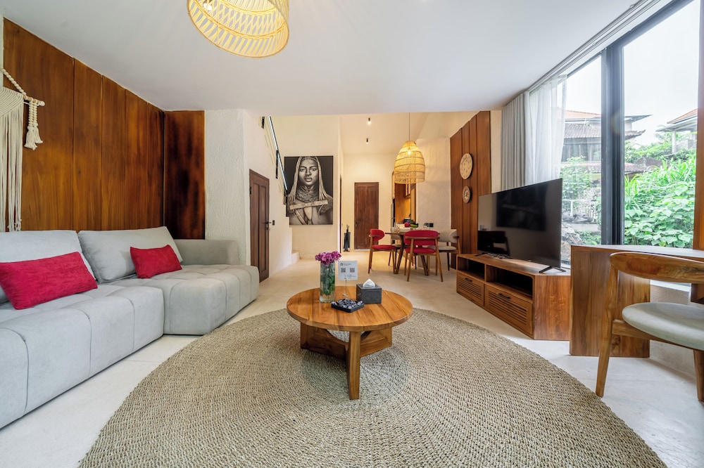Sacred Jungle by EVDEkimi Ubud – Modern Villas and Apartments with Kitchens, Pools, & Personalized Concierge Service