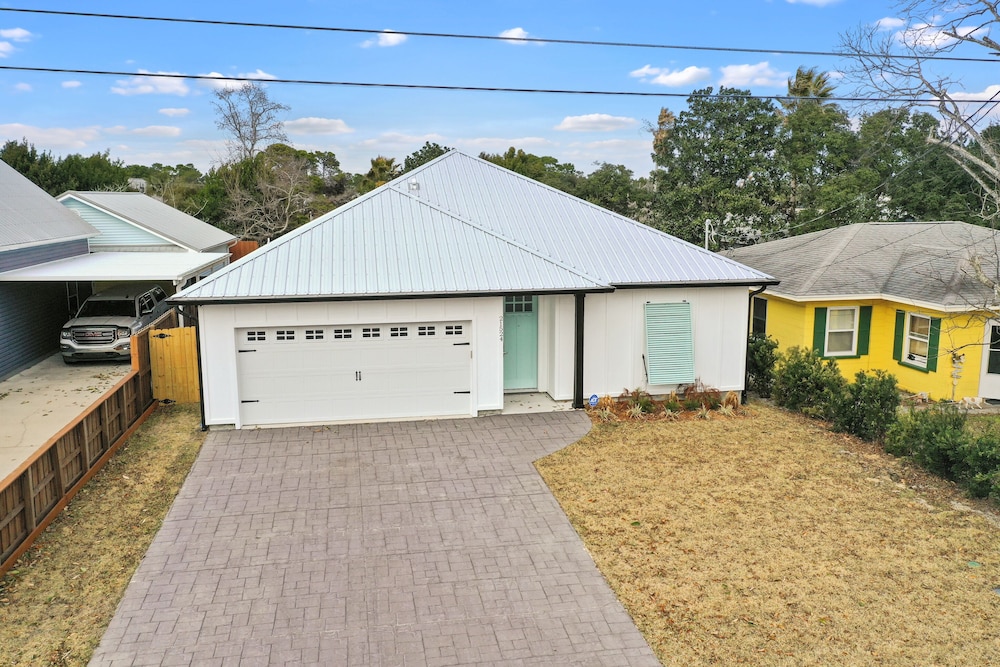 PCB Beach House - Cowabungalow on Sunset view 5