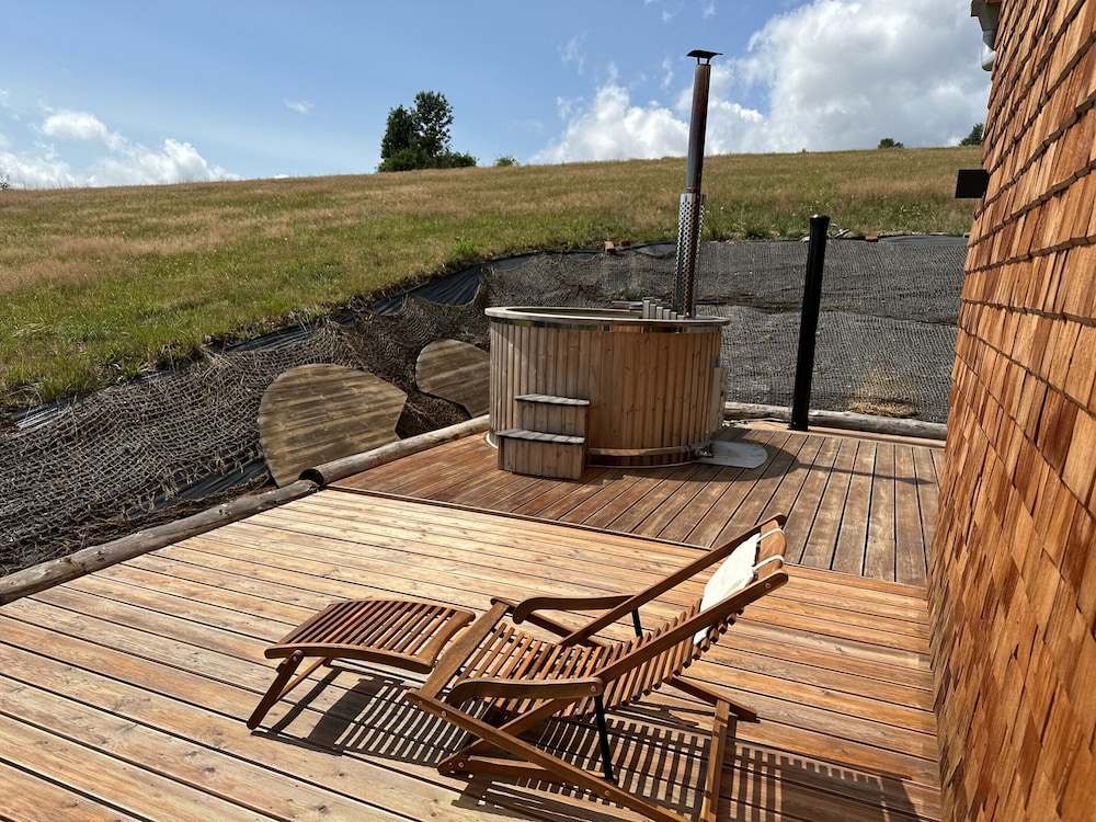 Holiday Home in Roprachtice With Sauna & Jacuzzi