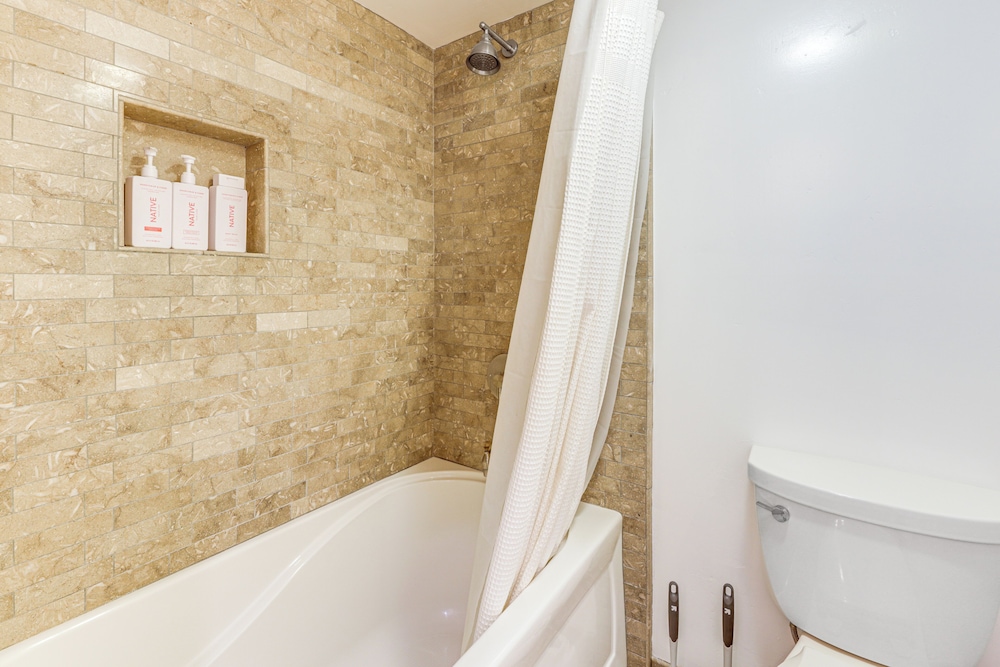 Resort Perks, Ocean Access: Solana Beach Townhome!
