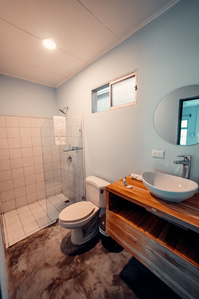 Selina Jaco - Hostel