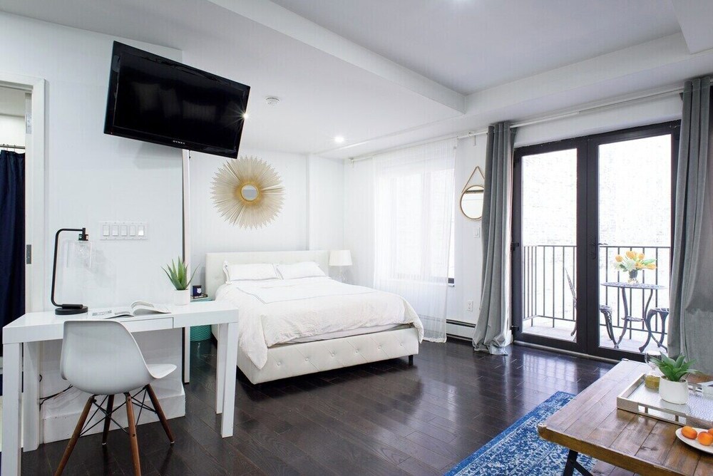 809 Midtown Apartments