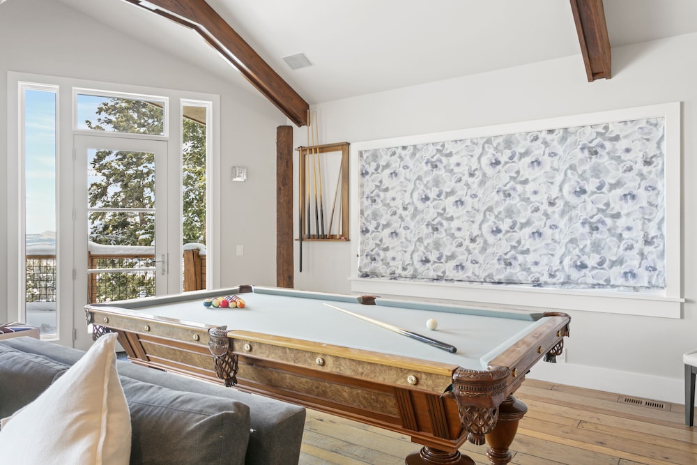 6977 Silver Lake Drive - 5 Bedroom Private Home with Hot Tub 5 Home