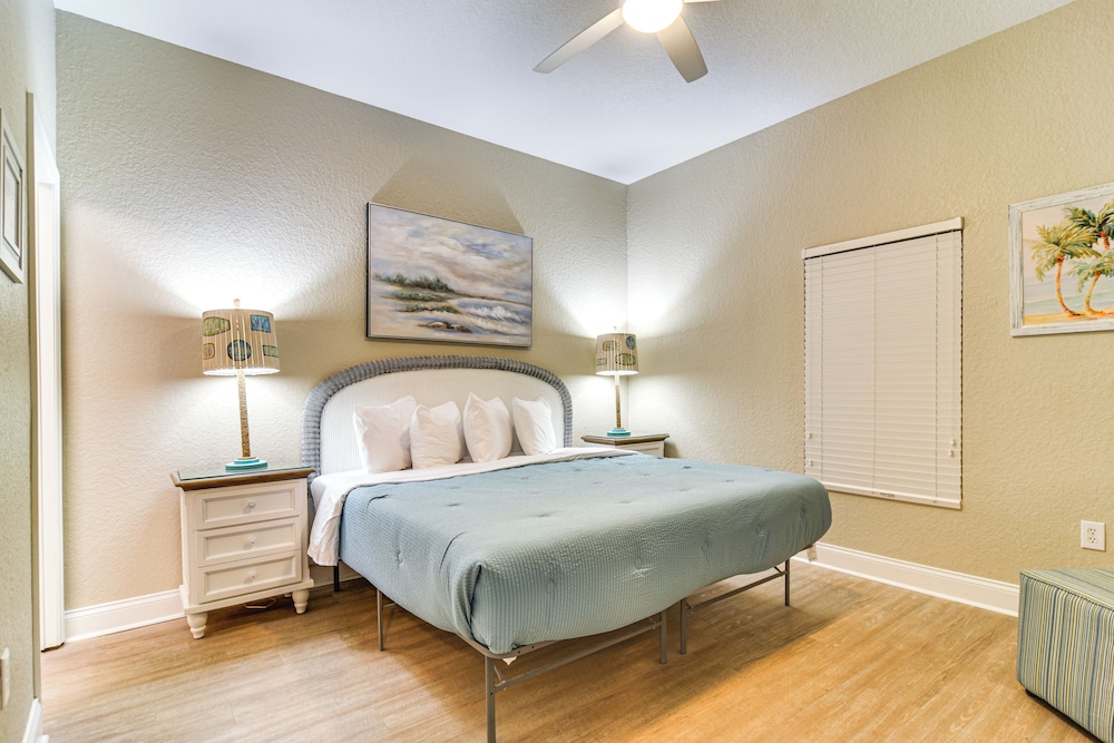 Treasure Island Condo w/ Bay-view Balcony!