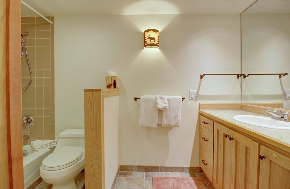 Vs453 Village Square 1 Br 1 Ba 1 Bedroom Condo