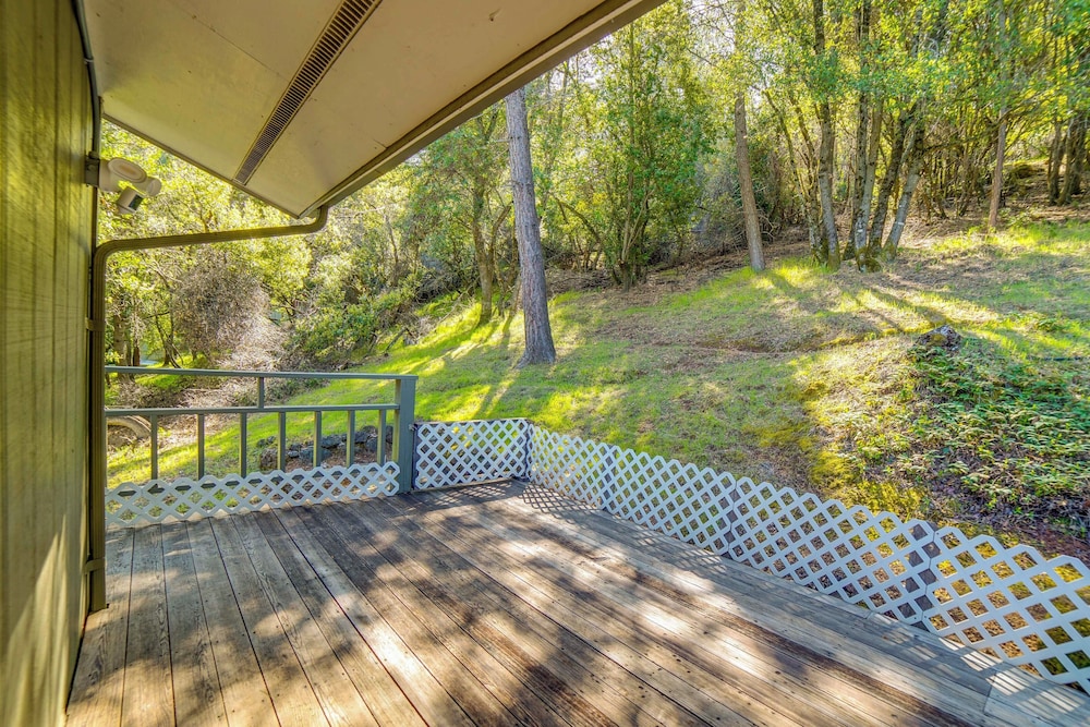 2 Mi to Clear Lake Access: Norcal Getaway