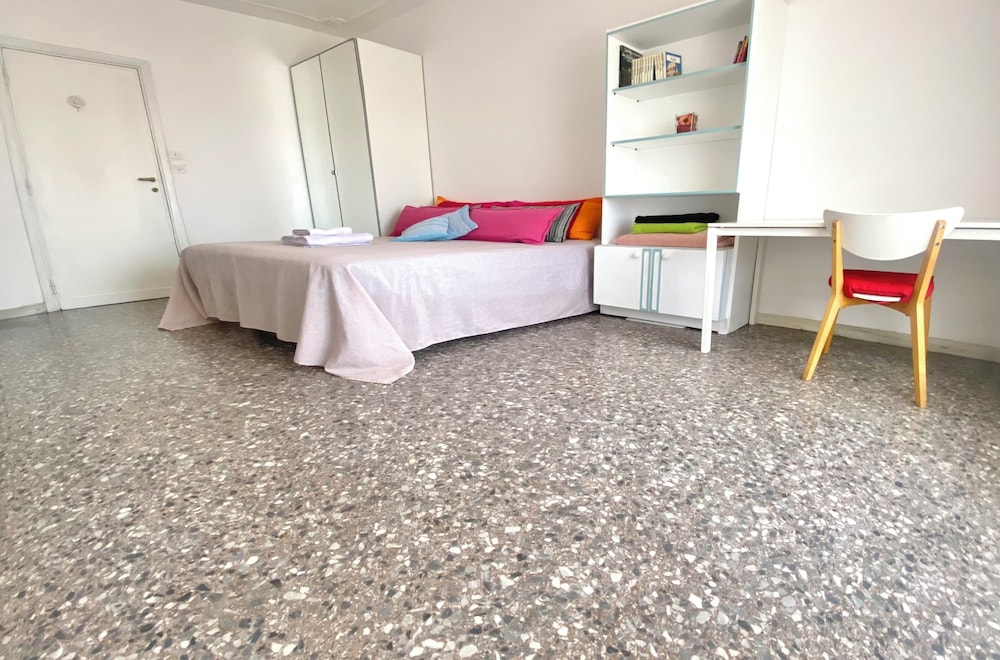 SUNSET COLOSSEO BED & BREAKFAST