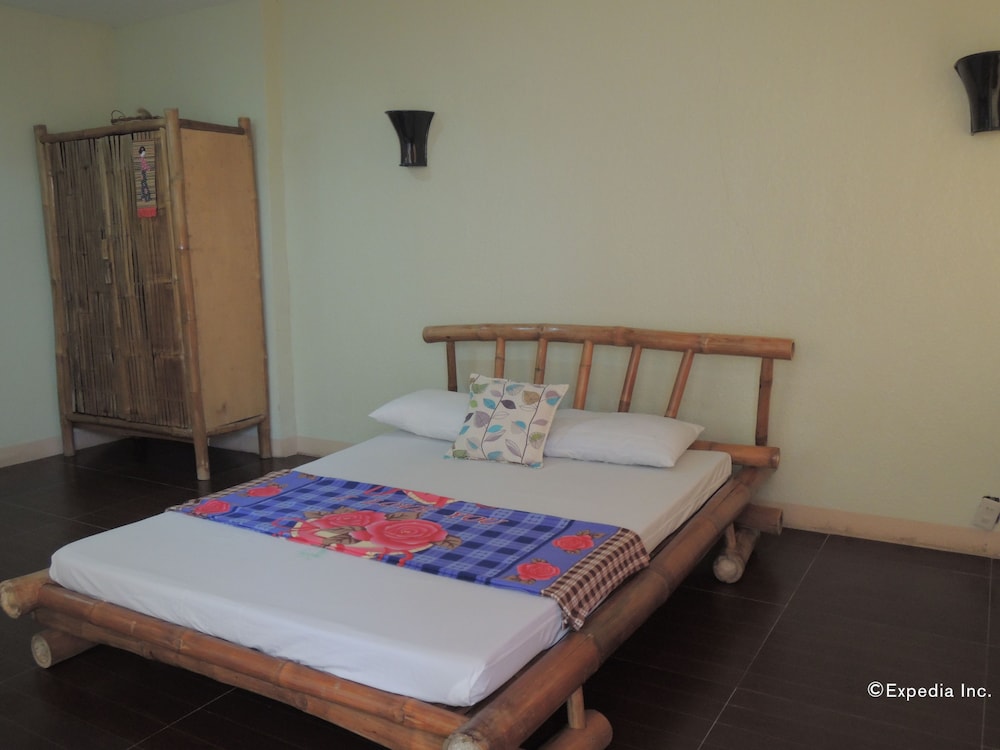 Moalboal Beach Resort