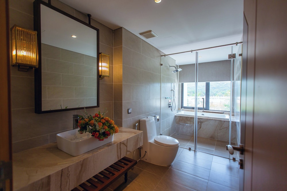 The Palm Nest Cam Ranh Pool Villa