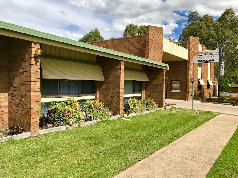 River Motel